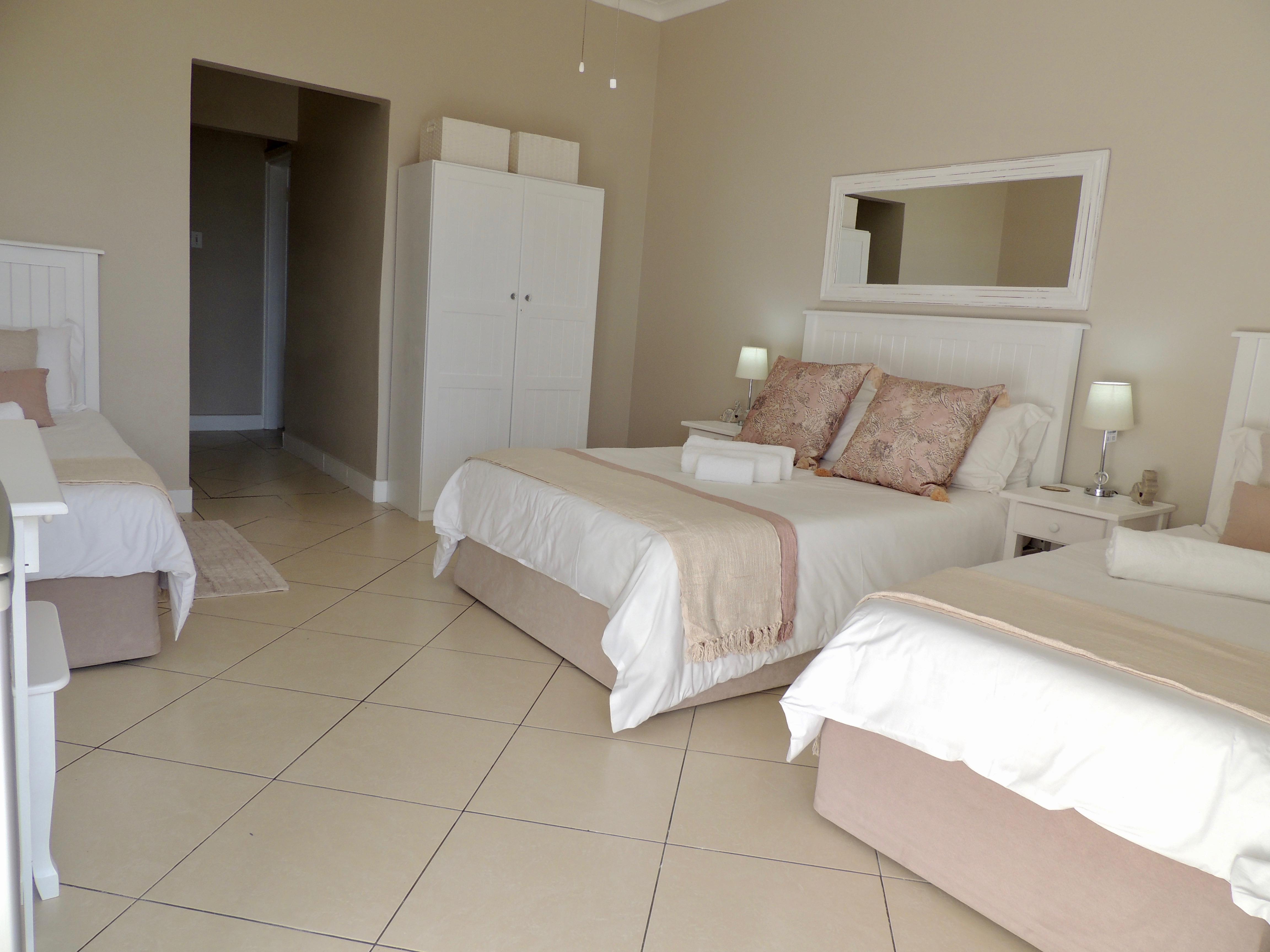 La Mer Guesthouse Port Elizabeth Bagian luar foto