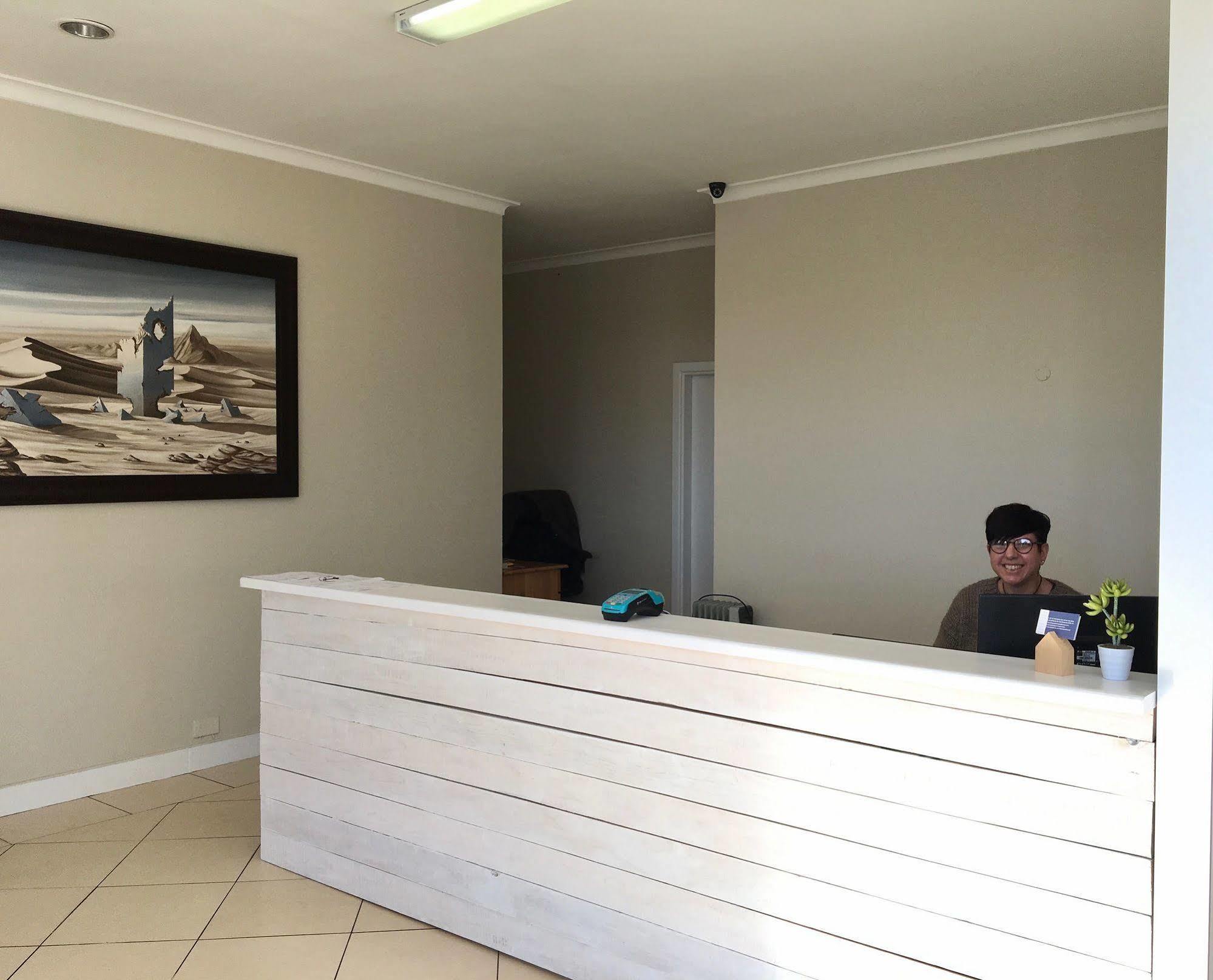 La Mer Guesthouse Port Elizabeth Bagian luar foto