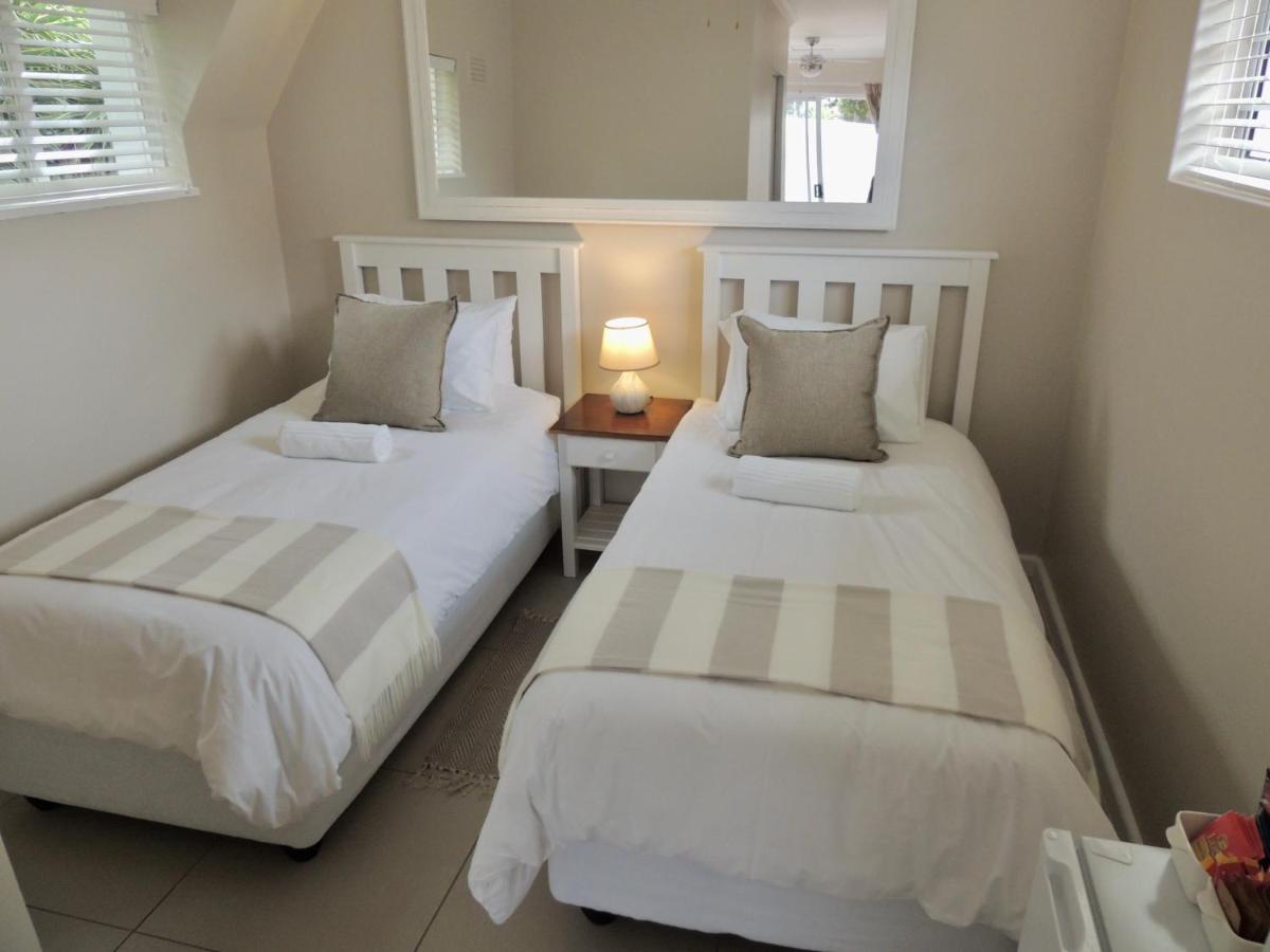 La Mer Guesthouse Port Elizabeth Bagian luar foto